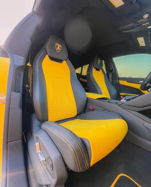 Rome__xo's tweet photo. Eat dick in a #Lamborghiniurus or argue in a Kia Optima? #pickorchoose #LevelUp #lightflex #WinterStorm #brokeboys https://t.co/nFmFyL7nxI