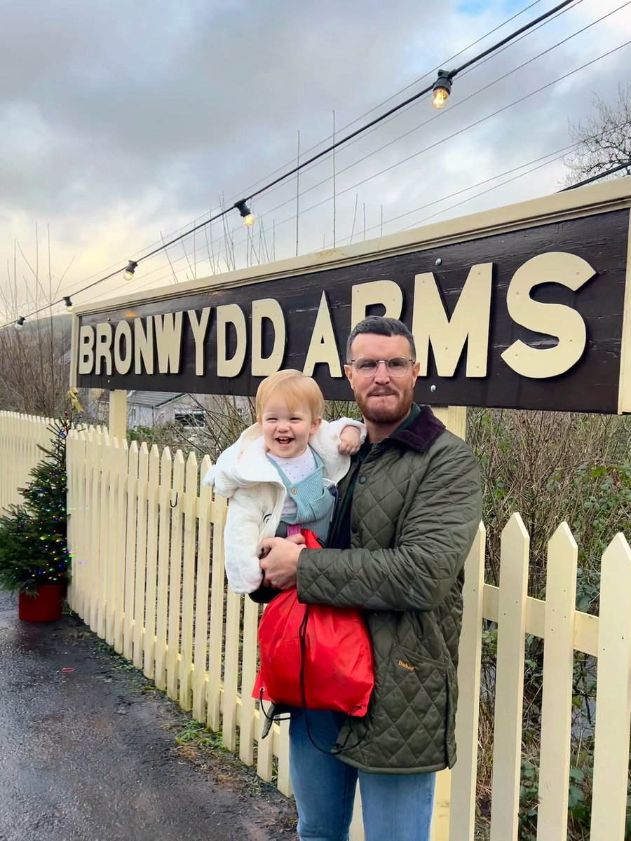 Jono_83's tweet photo. Someone enjoyed the @GwiliRailway ‘Santa Special’ 🚂🎅🏻🎄 https://t.co/MoGLGzwm5W