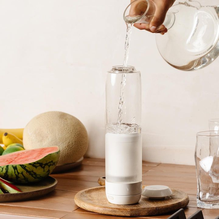WeoWater's tweet photo. The perfect water bottle does exist. The Weo Bottle is the first-ever water bottle backed by the power of diamond, activated with bluetooth connectivity, self cleaning capability and more! https://t.co/xy3KgBFWFr https://t.co/faoVD8XSml