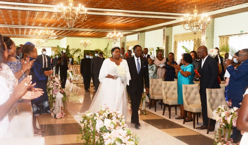 PdgePrensa's tweet photo. La Pareja Presidencial asiste al enlace matrimonial de una hija de S.E. Obiang Nguema Mbasogo, https://t.co/SQgkiR2VfN https://t.co/su2E3q8kqM