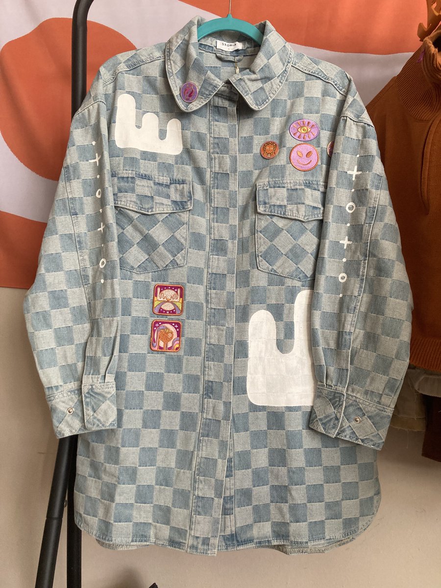 stardust7inc's tweet photo. Custom Cadet Jacket painted by @c0c0stardust ✨ Customization is free for holders on several of our products!! https://t.co/rEwzVo4ACF