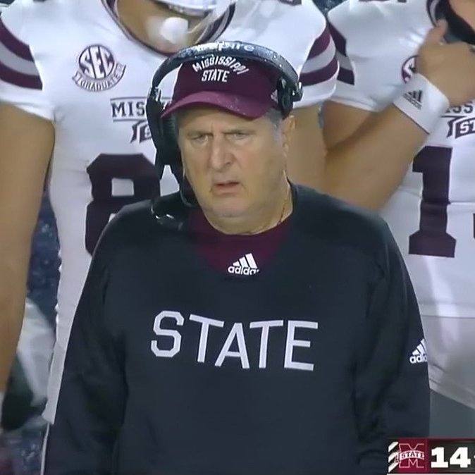 Coach Dana Holgorsen of Houston pays tribute to the late Mike Leach and Mississippi State in the Radiance Technologies Independence Bowl 🙏