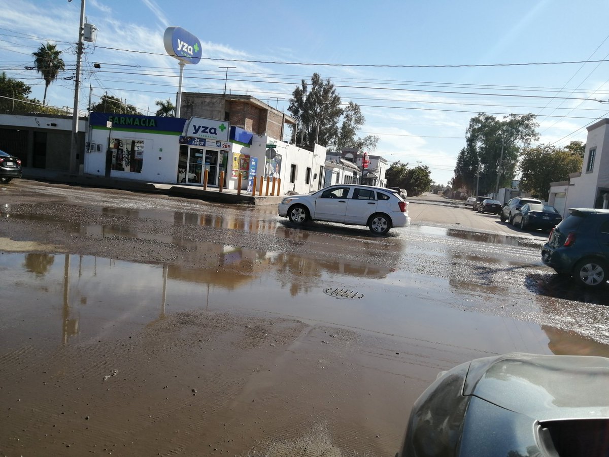 hanayagrafison's tweet photo. #MiFotoDeHoy. Un primo me pregunta como vez #Navojoa. " Uta madre loco todas calles inundados y pesta a #Fundio. @Foro_TV @kioscomayor @felguimor @michelleriveraa @SoledadDurazo @elimparcialcom @TvAquiEntreNos @centralinfoTV @tvdprimeraplana @Radio_Formula @El_Universal_Mx https://t.co/OC4X3ufKx6
