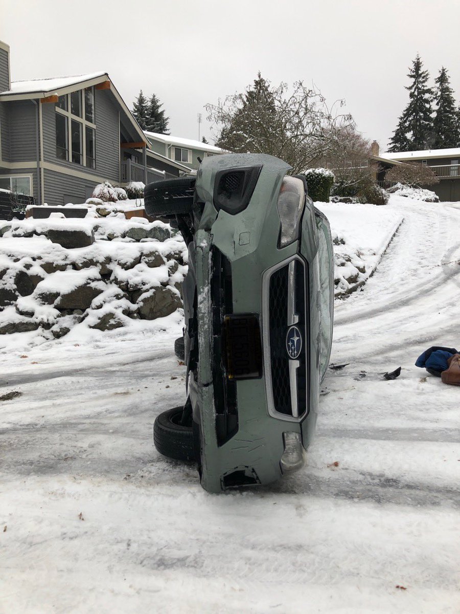 EdmondsPolice's tweet photo. Yup. Still icy. 🥶 
Driver uninjured. Single vehicle incident near 211th &amp; 82nd.
Please avoid driving! 🚫🚗 https://t.co/HMiHhXr4Xz