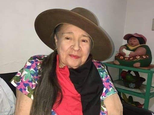 Misión cumplida querida Blanquita Sandino Arauz. El general Sandino y la heroína de la patria Blanca Arauz, la reciben con orgullo. Nosotros, la despedimos agradecidos de su ejemplo de lucha, valentía y patriotismo.