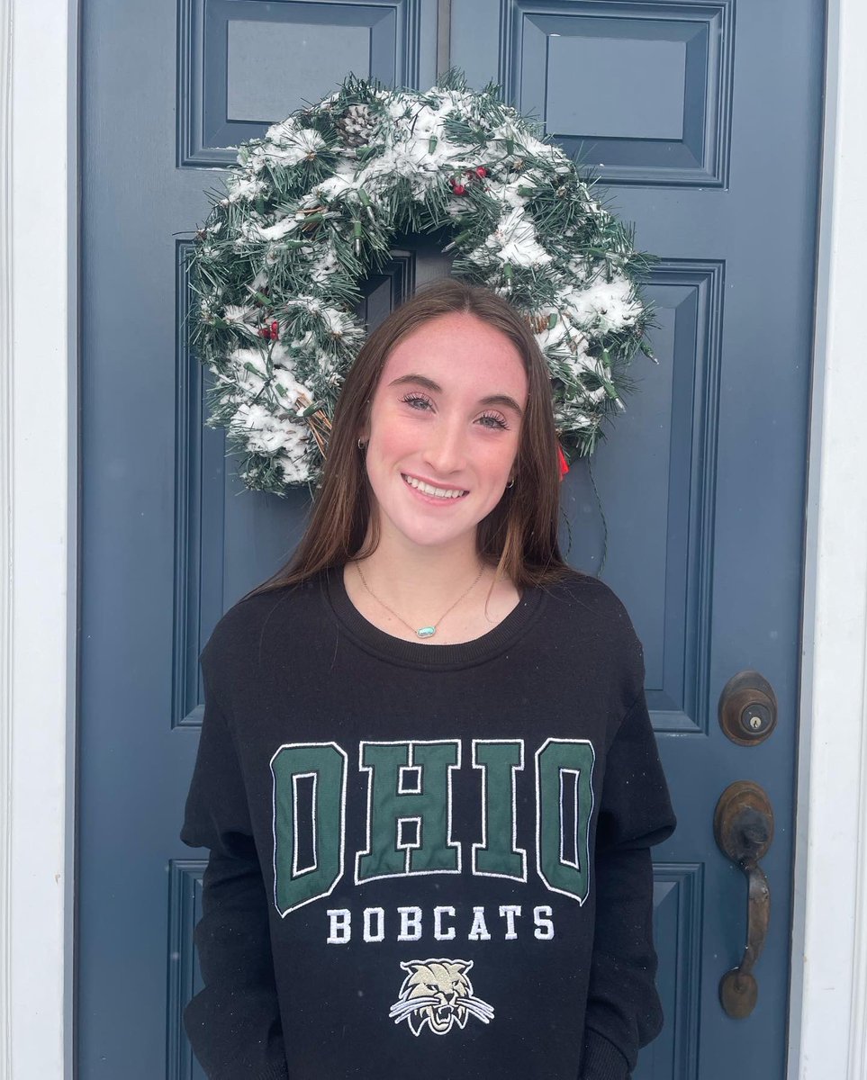 sarah_helph's tweet photo. I am extremely excited and blessed to announce that I have verbally committed to play soccer at Ohio University to continue my academic and athletic career. A huge thank you to all of my coaches, teammates, friends, and family! Go Bobcats! 💚 @OhioWSoccer @ohioelite @LM_Athletics https://t.co/eCHr33DFe8