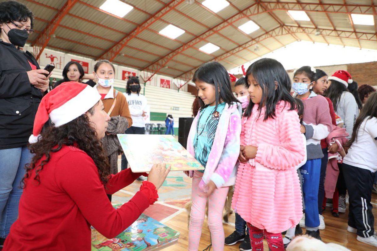 ¡Una Navidad feliz! 🎅

Realizamos un agasajo navideño a nuestros niños que asisten a la Casa de los Abrazos de Azogues y Biblián.

#JuntosSomosFuerza