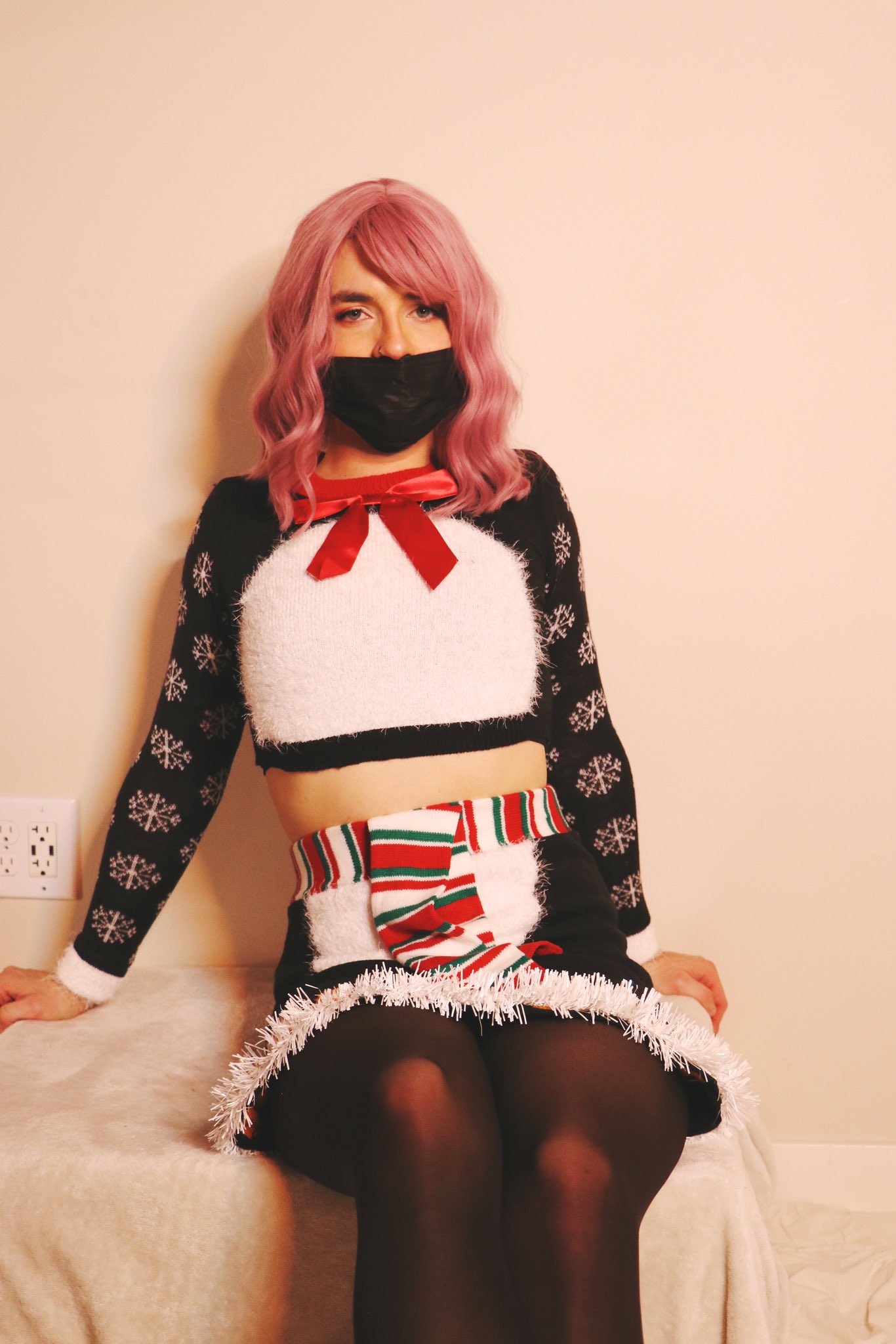 Who knew penguins were so sexy!? #femboy #crossdresser #sissy #crossdressing #gay #trans #sissyboy #lgbt