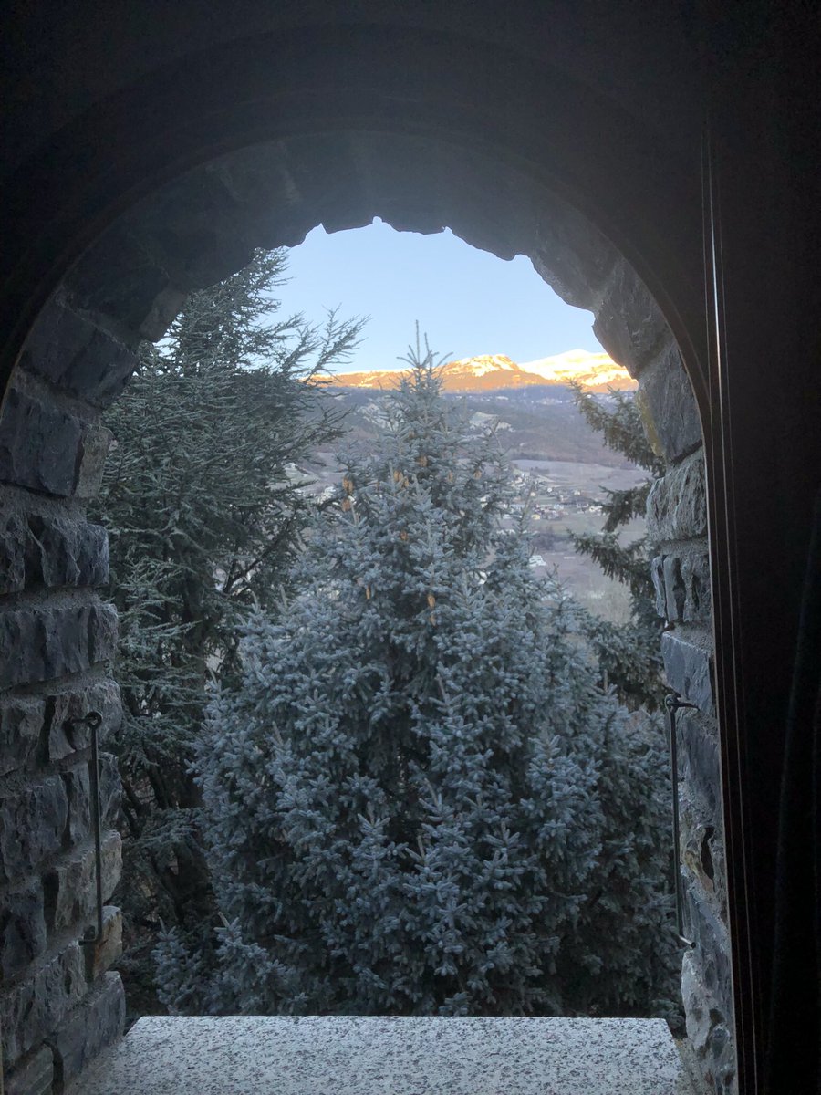 Schöne Weihnachtstage und einen guten Rutsch ins neue Jahr 2023.