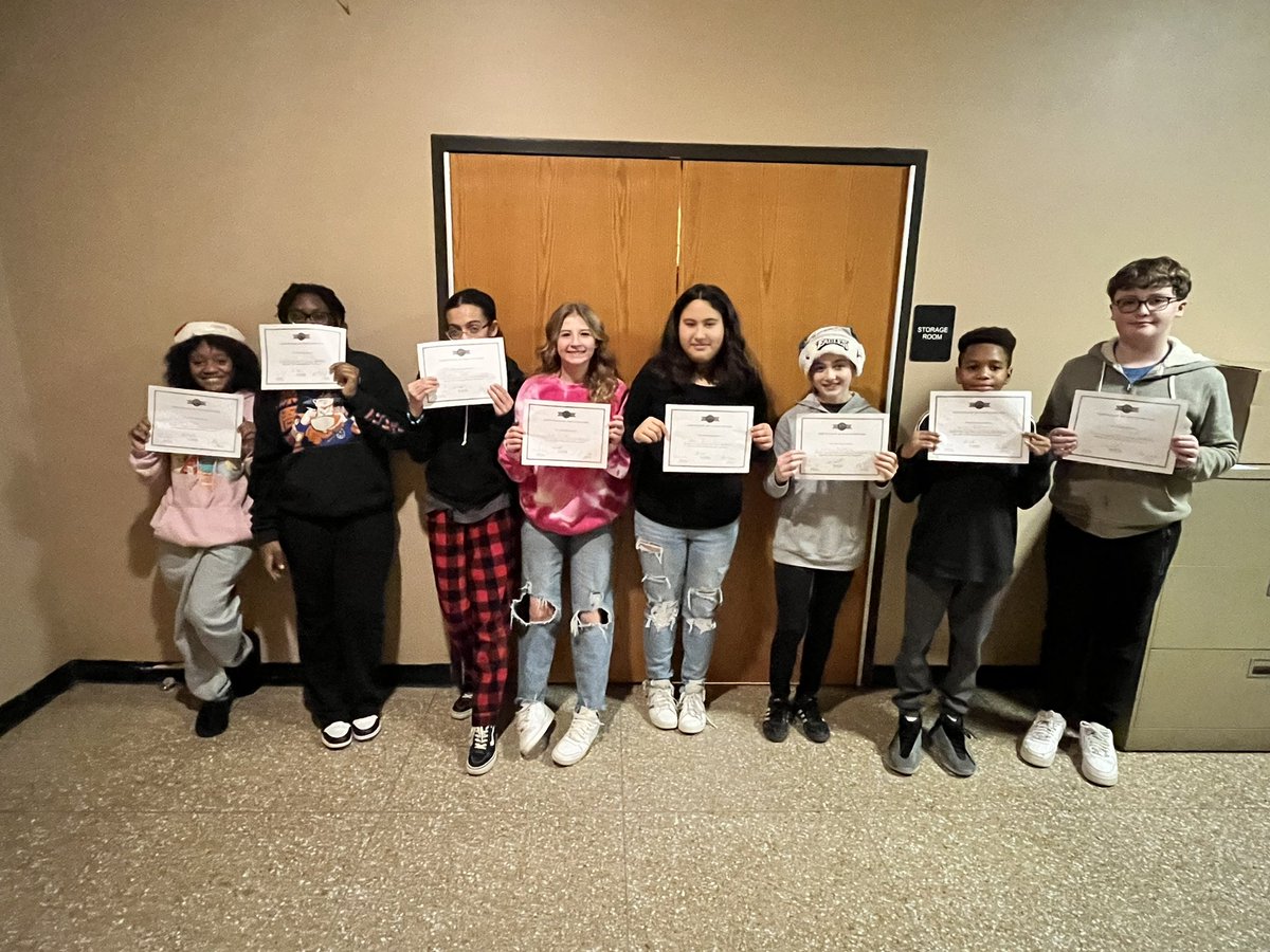 GricePE_htsd's tweet photo. 4 out of our 6 PE classes! Our volleyball tournament winners with their certificates. Wow what a terrific few weeks it’s been. All three grades did a great job. https://t.co/poxlFdd0li