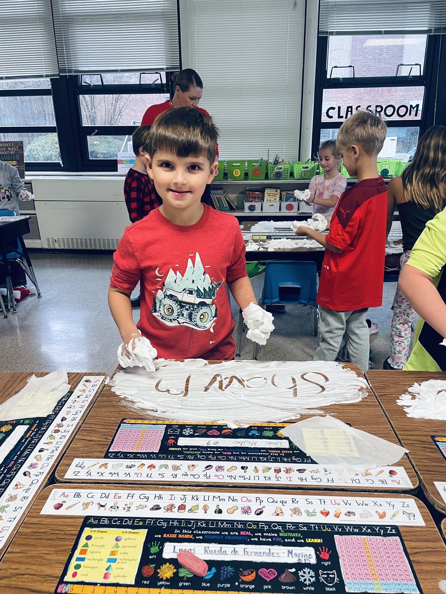 talagators's tweet photo. What a way to end 2022 together! We made a snowman craft, listened to How to Catch a Snowman and then did some fun “snow” writing! Safe to say today was “snow” much fun! #tgproud wishing everyone a happy and healthy winter break! See you next year! https://t.co/PREDXYbwrn