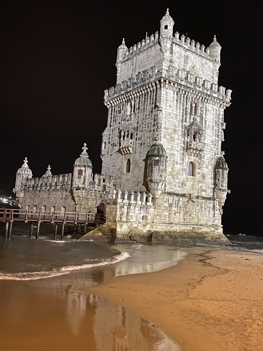 Durran210's tweet photo. @archi_tradition Indeed Beautiful Lisbon https://t.co/QFueyxg9fL