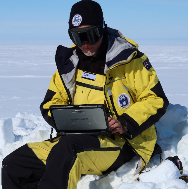 Anya M. Reading tweet media