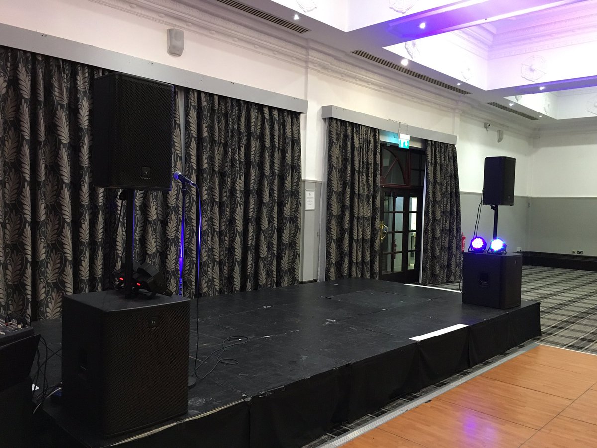 JoannaJJames's tweet photo. Nice room and set-up for the first night of the Christmas run at Britannia Royal Court Hotel, Coventry. 🎤🎄🙂 https://t.co/FP1MsFxVFR