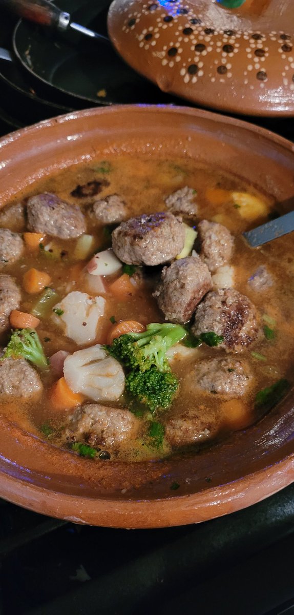 Bellaram06's tweet photo. Turkey meatballs with veggies soup for this cold weather 😋 😉 👩🍳 #safemoonarmy #blessed #area32 #enjoycooking #GoodDay #GoodVibes https://t.co/eVEeRd4cRc