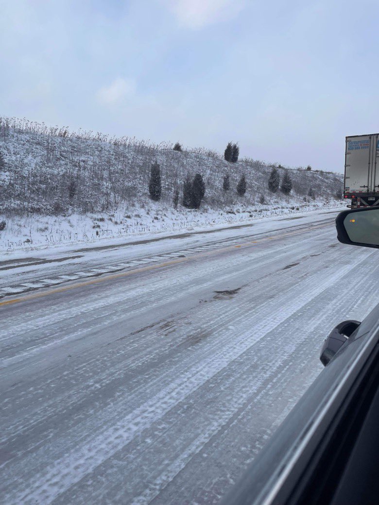 MikeDardisWLWT's tweet image. A friend of mine who lives in Ann Arbor Michigan just sent me this photo of I 71. Headed back from Knoxville… Stuck in traffic more than an hour behind a Williamstown accident. Highway looks like an ice rink @WLWT