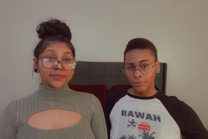 Random pic lol but anyways Happy Holidays 🎄😅 https://t.co/ZQPZLw2bI2