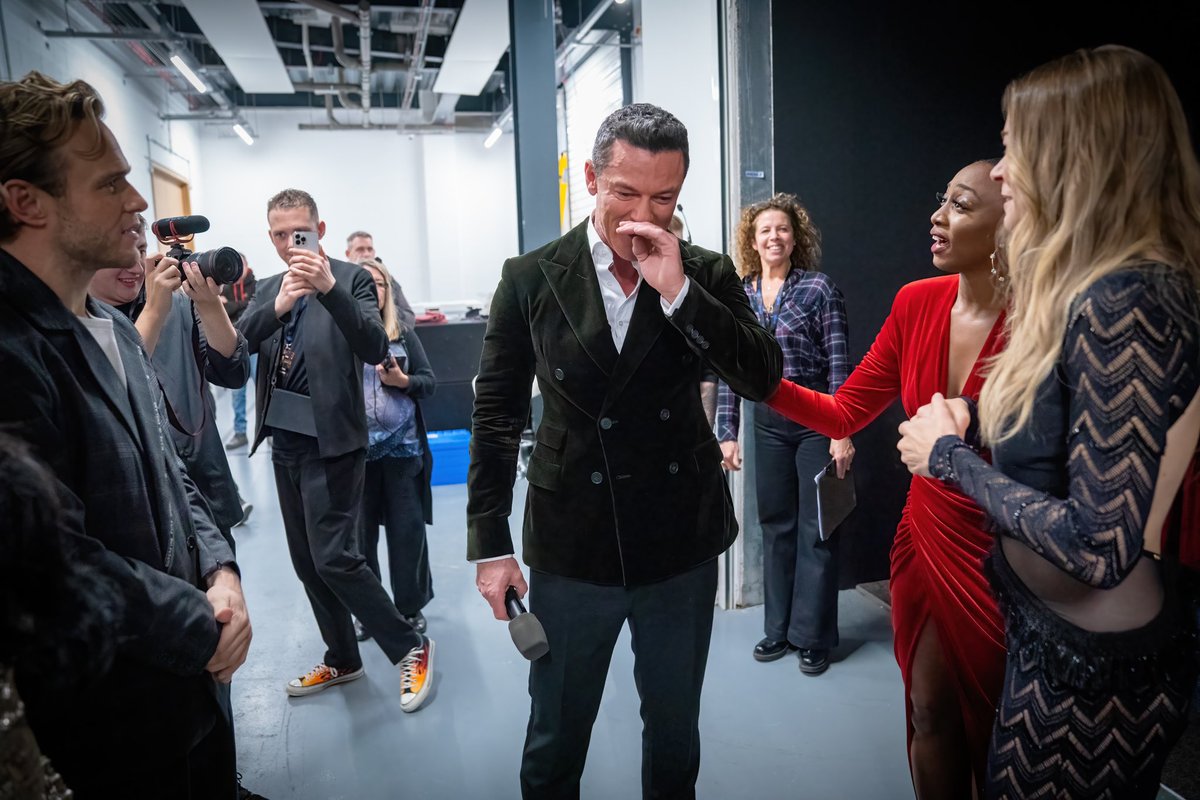 Afanti Media on Twitter "Fancy a Christmas treat? 💫 Watch ‘Luke Evans