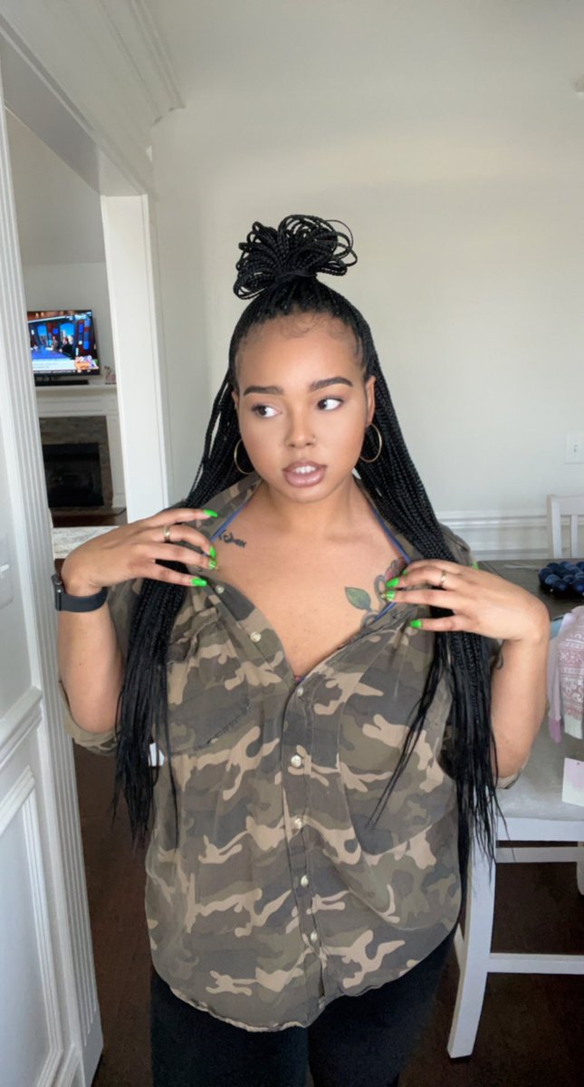 Pocalanae_'s tweet photo. Wish I could posts 5 photos at a time lmaooo https://t.co/RYh86679mY