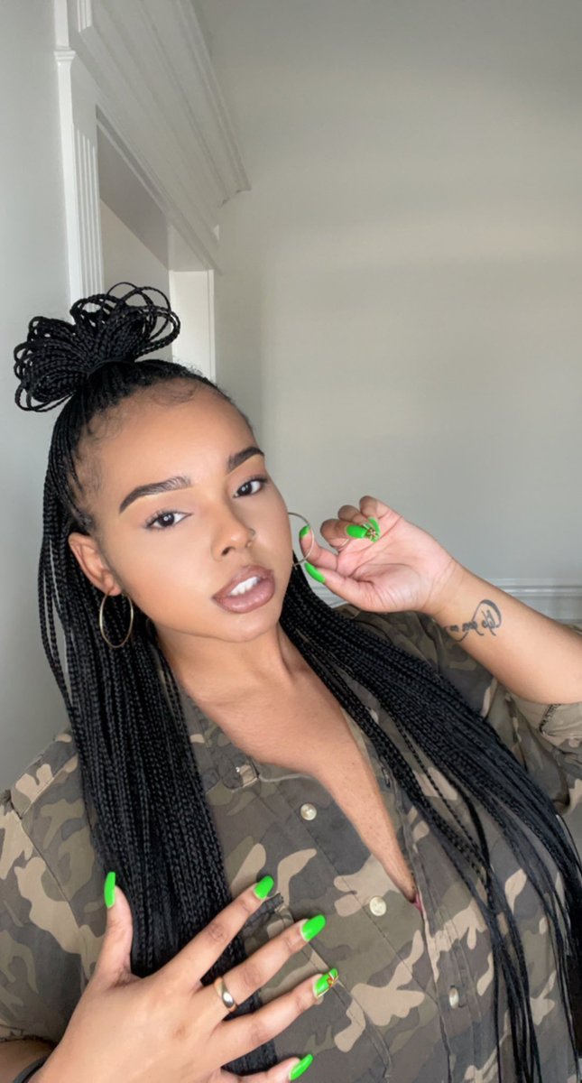 Pocalanae_'s tweet photo. Wish I could posts 5 photos at a time lmaooo https://t.co/RYh86679mY