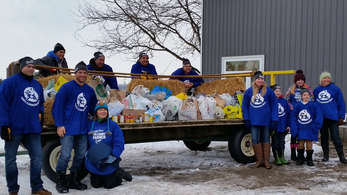 benloewith's tweet image. It&apos;s back!  The Hamilton Dairy Farmers Open House is Tuesday December 27th. 12 noon to 3pm. See the calves!  Eat some poutine! Drink some hot chocolate with real whipped cream!  And most importantly, learn how your food is made. 1399 Powerline Rd West
