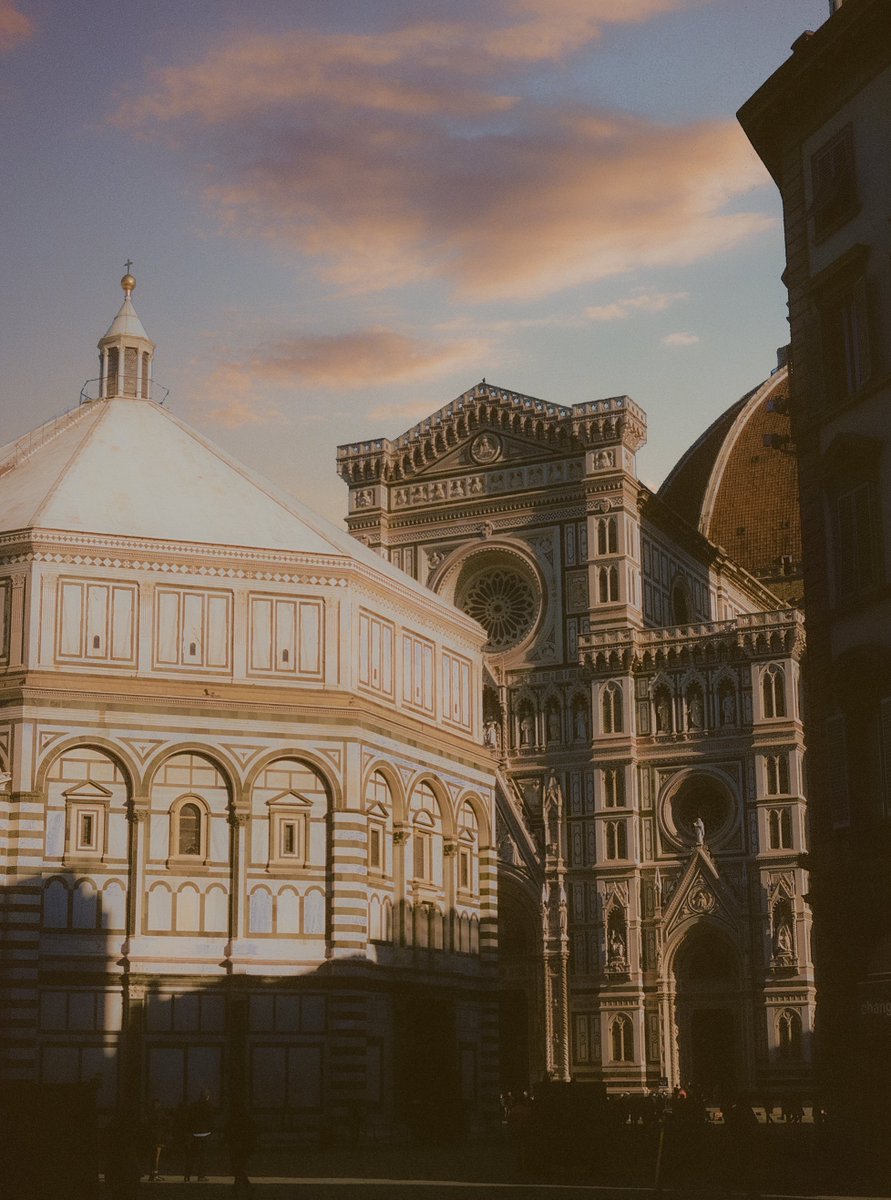 AlexKittoe's tweet photo. A day in Florence on 35mm https://t.co/23VHWJ1mFI