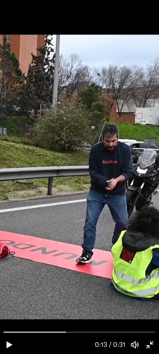 <a href="/wallstwolverine/">Wall Street Wolverine</a> Las grandes hazañas de este país se han gestado tras una "palmada de a tomar xculo" desde Colón hasta este señor. Un 10.