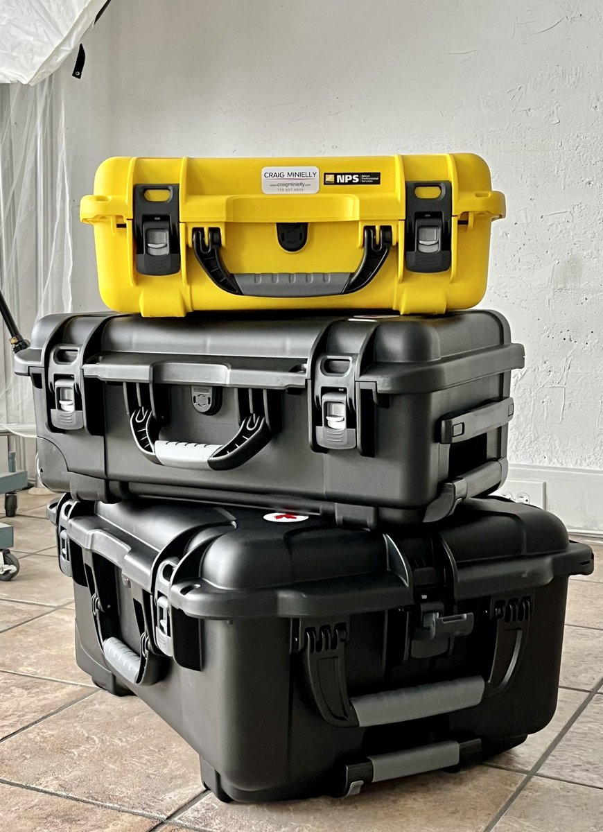 craigminielly's tweet image. Big shout out to @nanukcase for their amazing quality cases - made in 🇨🇦! Here my 955 set up for my film stills work on set, with my three cameras, lenses &amp;amp; laptop all safety stored and organized for easy access in the dark or the usual chaos on set. #cameratips #nikonambassador