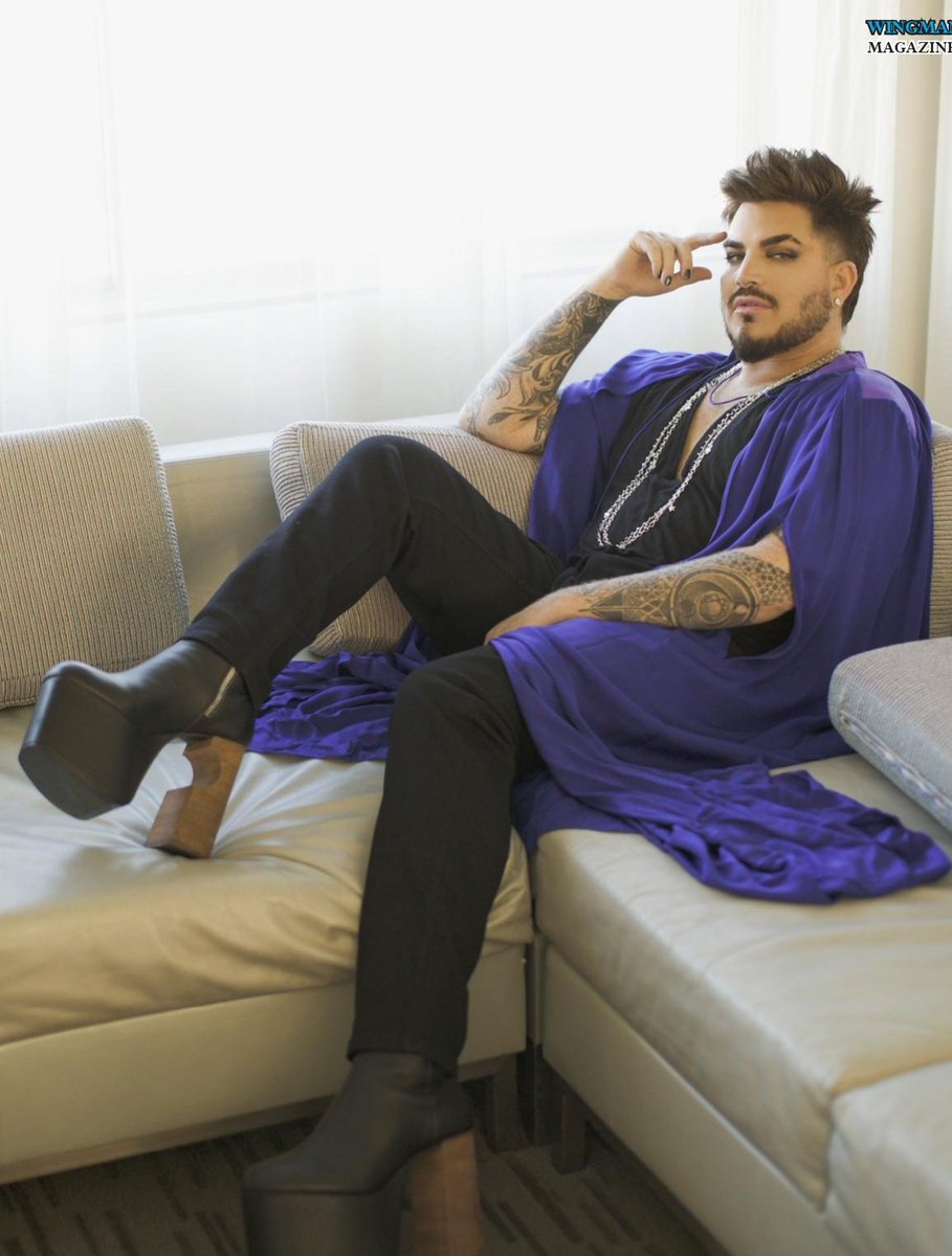 TheRealDuckBert's tweet photo. 🦚 Adam Lambert bringin' some #HighDrama to the #OrdinaryWorld in @Wingmanmag's Winter 2022 edition! 🤩💜 #AdamLambert #WingmanMagazine #GFG
(📸 Michael Blank) https://t.co/SXwFrfFIqk