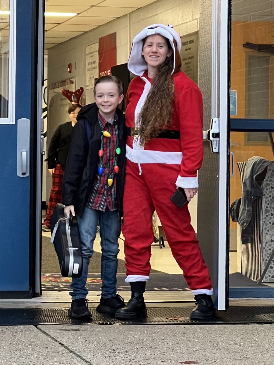 🎶Year 2 Voorhees instrumental Ss performed for our Vikings during bus arrival&amp; performed for our K-2 Ss; we even got a song sung to us by Kdg! Thanks Dr. Tichio🎹&amp; <a href="/MsLiddysmusic/">Ms. Liddy</a> for sharing your talents w/us! Super proud of you all! 💜 @VoorheesPrin <a href="/VoorheesPTA/">Raymond Voorhees PTA</a> <a href="/OldBridgeTPS/">The Bridge</a>
