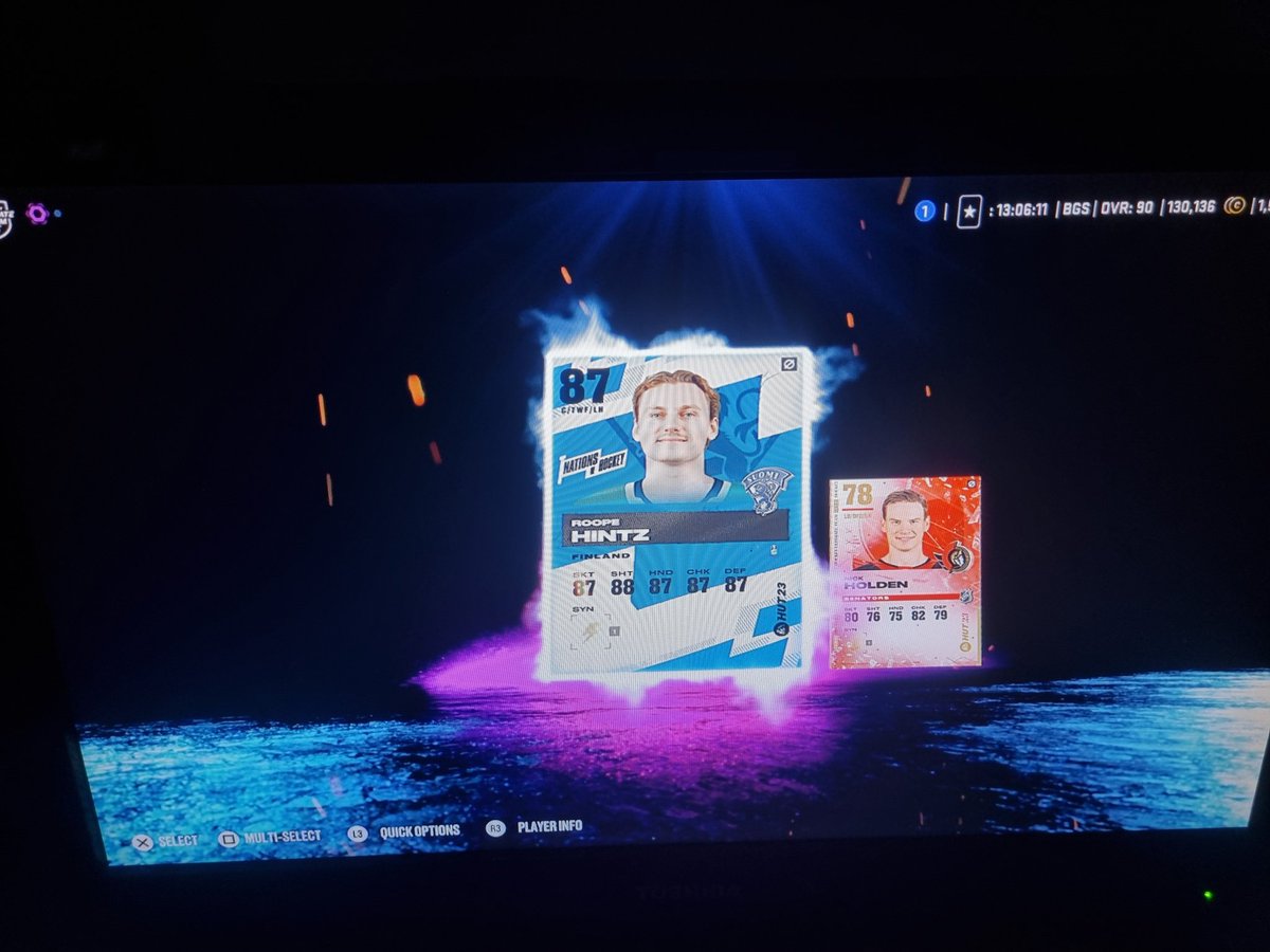 MatthewLeaver93's tweet photo. This what i got out of a 2 gold player pack after trading in 10 silver players. @TheRealR1VAL, @NoSleevesGaming, @Thrash94Gaming, @Henreeek #HUT23 https://t.co/RJ2jLOEFdT