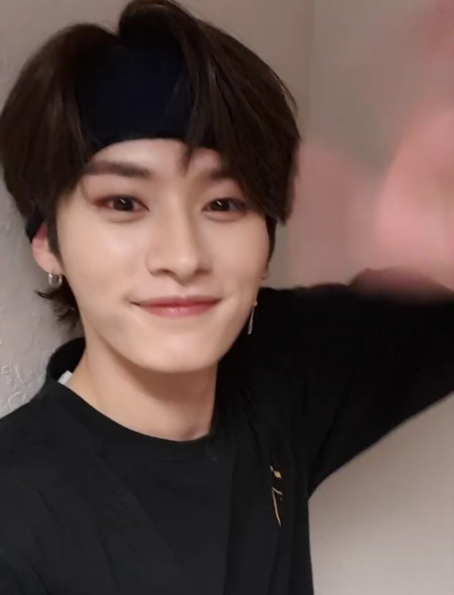 chan's bf 🦷 tweet media