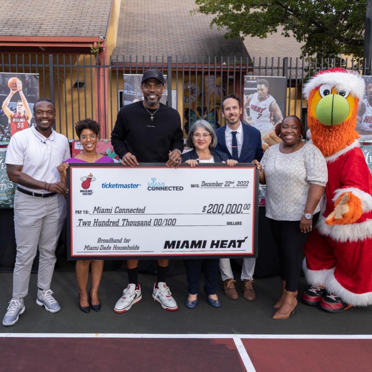Miami Connected (@miamiconnected) on Twitter photo We are grateful for the <a href="/miamiheat/">Miami HEAT</a> and <a href="/ticketmaster/">Ticketmaster</a> partnership as we work to ensure families in Miami-Dade have broadband internet. Thanks to their generous support and our matching funds, we will be providing 2years of free internet service to 800 families across our community We are grateful for the <a href="/miamiheat/">Miami HEAT</a> and <a href="/ticketmaster/">Ticketmaster</a> partnership as we work to ensure families in Miami-Dade have broadband internet. Thanks to their generous support and our matching funds, we will be providing 2years of free internet service to 800 families across our community