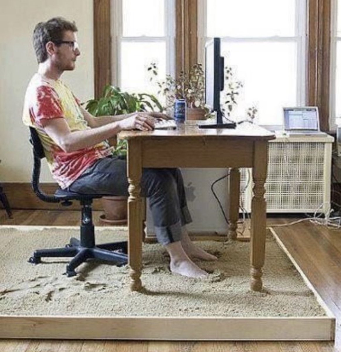 TrungTPhan's tweet photo. Incredible office set-up https://t.co/RmDiLru3Io