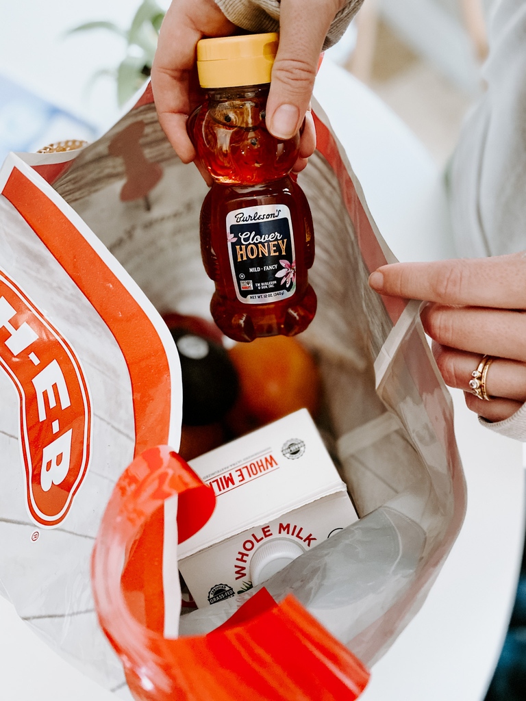 Are you ALL stocked up for the holidays? That honey-baked ham isn't going to glaze itself 🍖😋