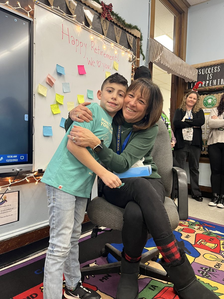 Hilary Veth Quinn tweet media