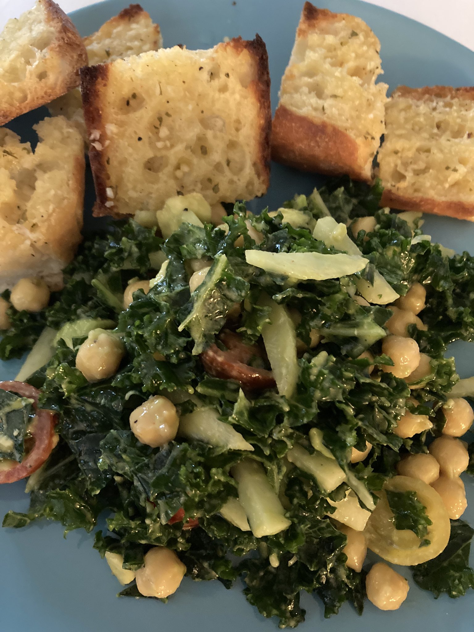 焼きカマンベール入りガーリックロールのバラバラレシピ