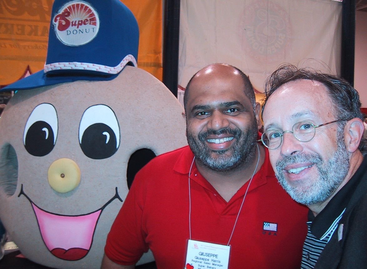 hondomagic's tweet photo. RIP @francoharrishof. 50 years ago today the @NFL #ImmaculateReception. #FrancoHarris nicest celeb Iโve ever met and performed for. Condolences @fatherdok and family. #superbakery #originalsuperdonut @schoolnutrition #DrJ https://t.co/QHEb3D23GJ