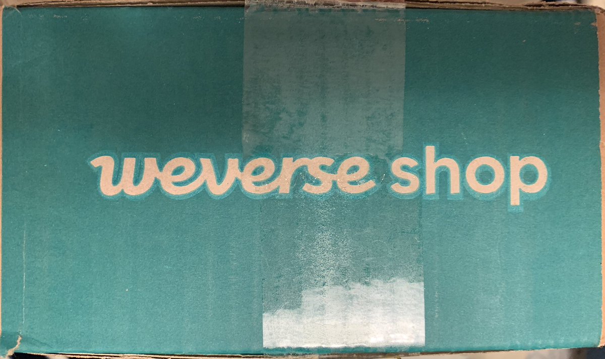Stickabutter's tweet photo. Is there anything better than getting home from a loooong and crappy day and seeing this box waiting for you?? I don’t think so. #weverseshop #btsyettocome #btsproof #gifttome #bts #BTSARMY 💜💜 https://t.co/aM83qd7giF
