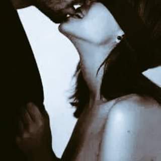 DocMartin_'s tweet image. Si te hace reir, cuando ya cogieron, eso es final felíz. 

Anoten...