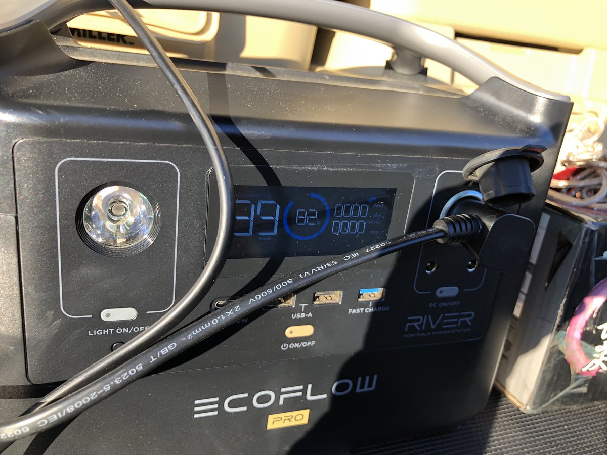 _eiji_777's tweet photo. EcoFlow君、朝ソーラーパネルで充電しようとしたら充電出来なかった…😭

アプリで見たら本体-2℃‼️
仕様は充電温度範囲0-45℃±3℃。
キンキンに冷えてやがるぜ😱
薪ストーブで温めますwww

#キャンプ #ソロキャン
#EcoFlow #RIVERPro
#中津川 #愛川町 #田代運動公園
#キャンプ好きと繋がりたい https://t.co/8A9lJkzBip