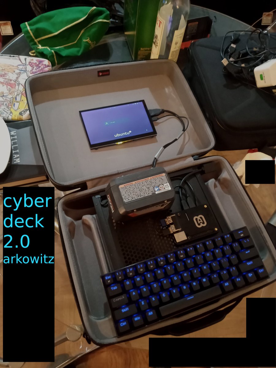 arkowitz's tweet photo. #cyberdeck #cyberpunk https://t.co/AZNKmzhIhw