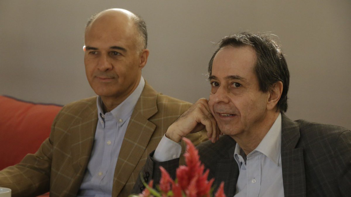 negociosUDD's tweet photo. 🗣DIÁLOGOS | Grupo de académicos y expertos se reunieron con el Subsecretario de Previsión Social, Christian Larraín para hablar sobre temas previsionales con el fin de buscar puntos de encuentro.

Nota en @latercera:  https://t.co/ZeucM8RR59 https://t.co/O3imjiQ221