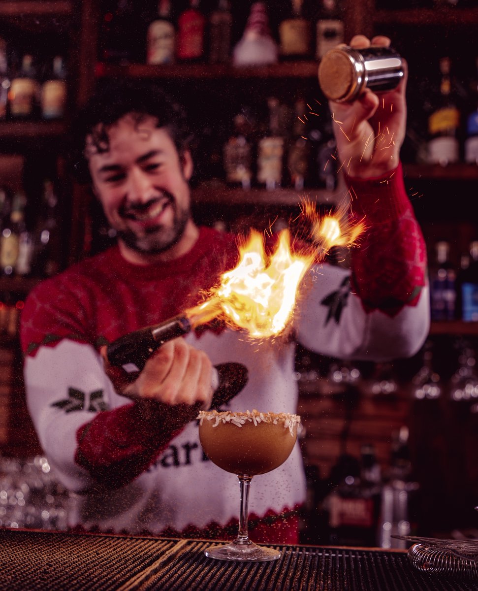 It's FREEZING outside. Literally. Warm up at our place for Christmas Eve Eve drinks. 🔥🥶

FALLING INTO WINTER: zaya aged rum • sweet potato puree • coconut milk • maple • apple pie spice • vanilla &amp; orange liqueurs • walnut &amp; el guapo holiday pie bitters