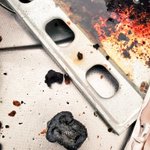 トースターを掃除してたら…真っ黒コゲの食パンマンが発見される。