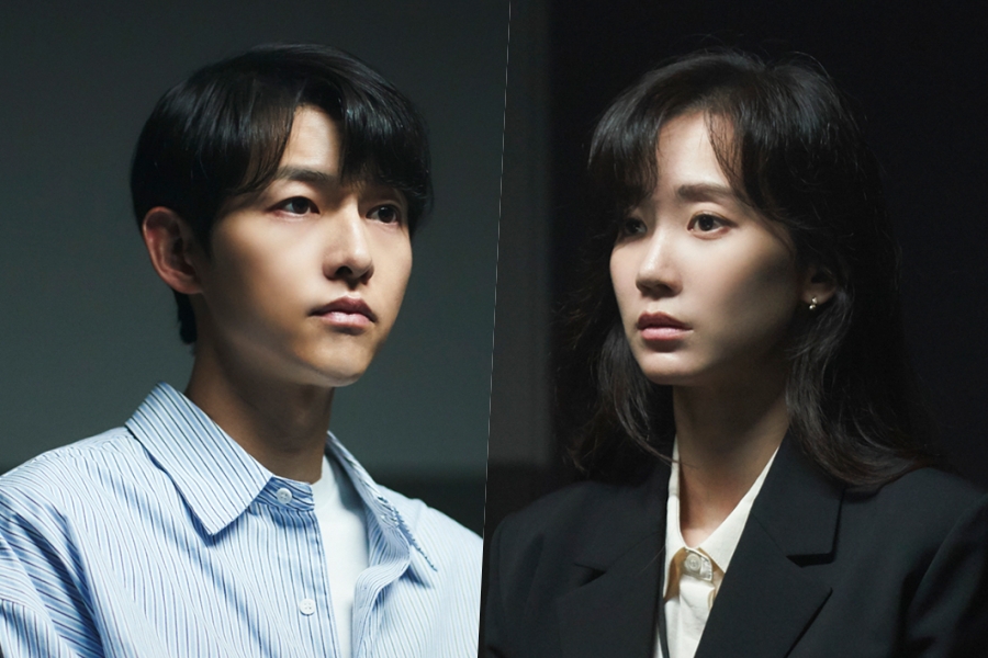 soompi's tweet photo. #SongJoongKi And #ShinHyunBeen Meet Again As Suspect And Prosecutor In "#RebornRich"
https://t.co/DVz4CIMcj6 https://t.co/DiJcWA5uCJ