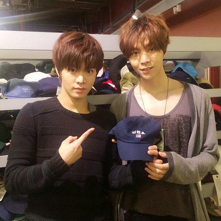 JOHNYUZIP's tweet photo. #9YearsWithYuta #9YearsWithJohnny https://t.co/EZIJe2mopy