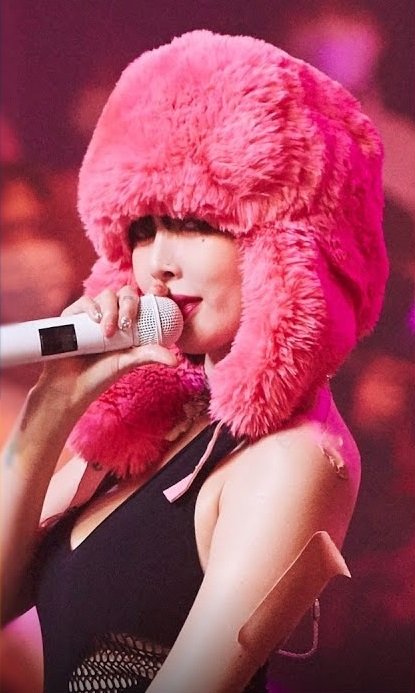 (Slow) HYUNA-ING TH ♡ #HyunA tweet media