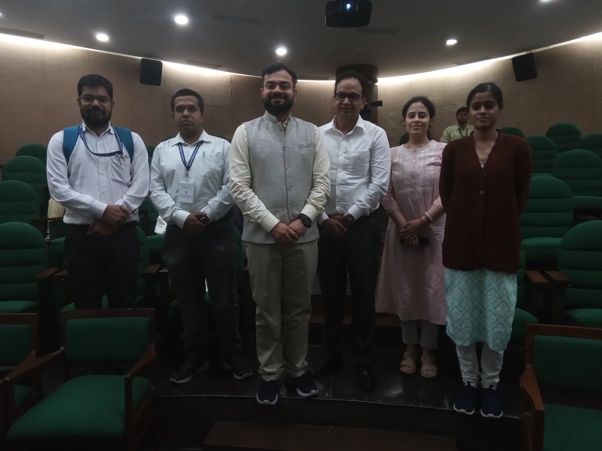 Happy to present our paper on #ClimateChangeAdaptation @Igidr_Mumbai the second Biennial Conference on Development.
Grateful to the organizers for warm hosting and facilitating #researchnetworking. 
Happy to listen @kaushikcbasu
@suman_bery @MahendraDevS.