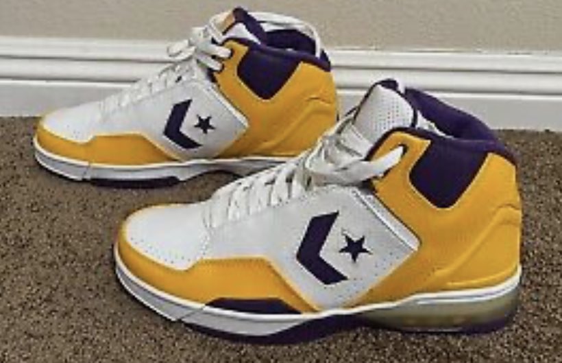 MnEliteCade's tweet photo. @TweetsbyCoachP Converse Weapons were like wearing 5 lb ankle weights, but Magic was that guy. Worst basketball shoe to play in EVER!  I rocked them for half the season in the late 80s. I switched to the Jordan 2’s. Lighter but has no ankle support. Jordan 2’s are number two worst. https://t.co/5wJHglwEOT